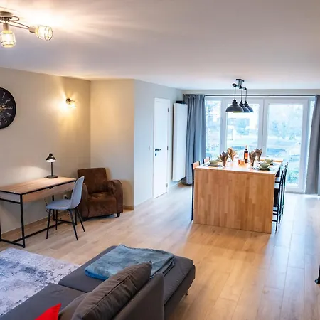 - 3 Guests *