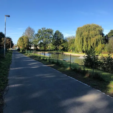 - 3 Guests Mont-Saint-Guibert