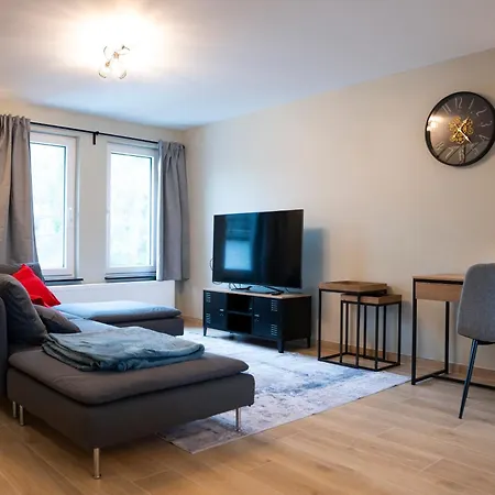 - 3 Guests Apartment *