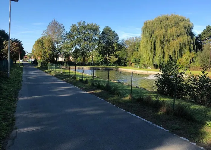 - 3 Guests Mont-Saint-Guibert