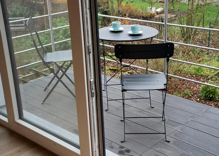 - 3 Guests * Mont-Saint-Guibert